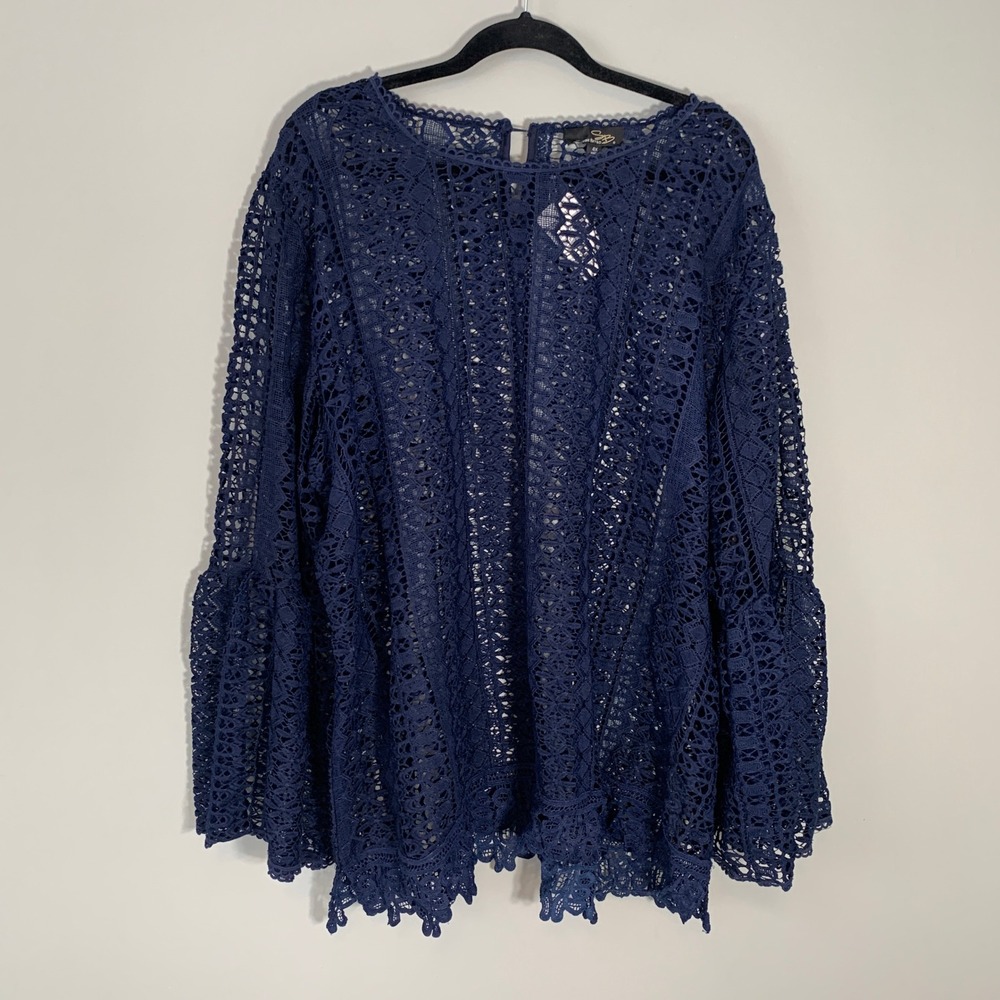 NEW‎ Suzanne Betro Navy Blue Lace Bell Sleeve Top Plus Size 4X